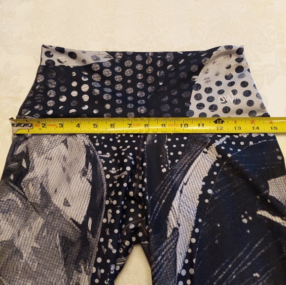 OW Fit high waisted black and gray geometric print Starwars theme legging. S - Picture 7 of 9
